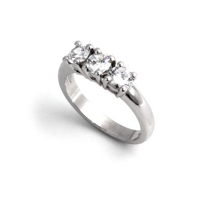 1,05 Ct Natural Diamonds Trilogy Ring 18Kt. White Gold