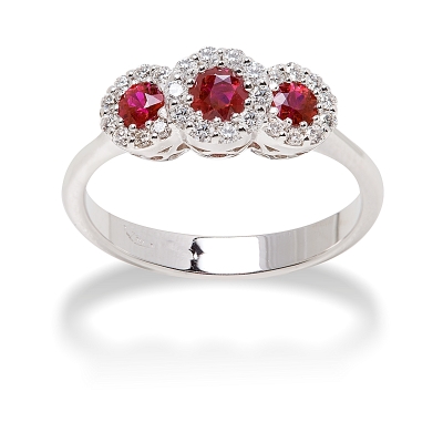 Anello Trilogy in Oro Bianco 18 Kt. con Rubini Kt. 0,43 e Diamanti Naturali Kt. 0,15