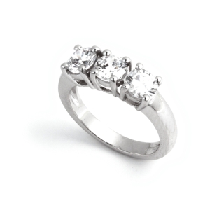 1,65 Ct Natural Diamonds Trilogy Ring 18Kt. White Gold