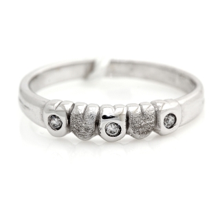 750 Mill. White Gold Ring with Cubic Zirconia Size P