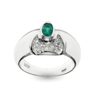 18 kt White Gold Ring with Kt. 0.45  Emerald and Kt. 0.35 Natural Diamonds