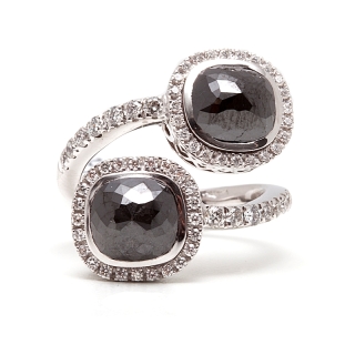 18 Kt White Gold Ring with Black Diamonds Kt. 4,42 and Natural Diamonds Kt. 0,35 F-VVS