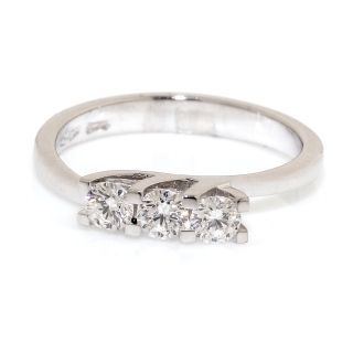 18 kt White Gold Trilogy Ring with Kt. 0,43 Natural Diamonds